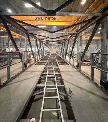 Curved pipe-conveyor galleries