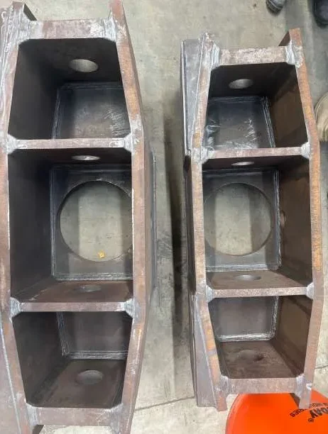 Fixed and mobile headers for filter presses